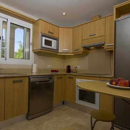 Spacious House Near With Pool Casa vacanze